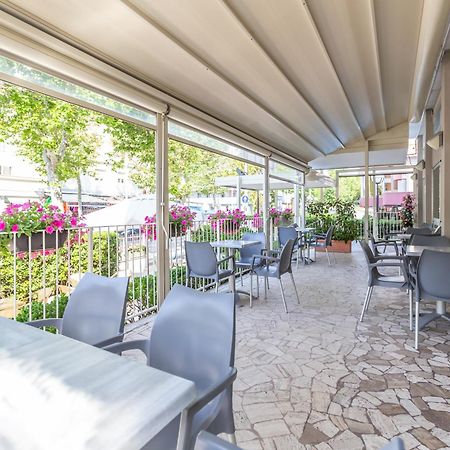 Hotel Haway Rimini Exterior photo
