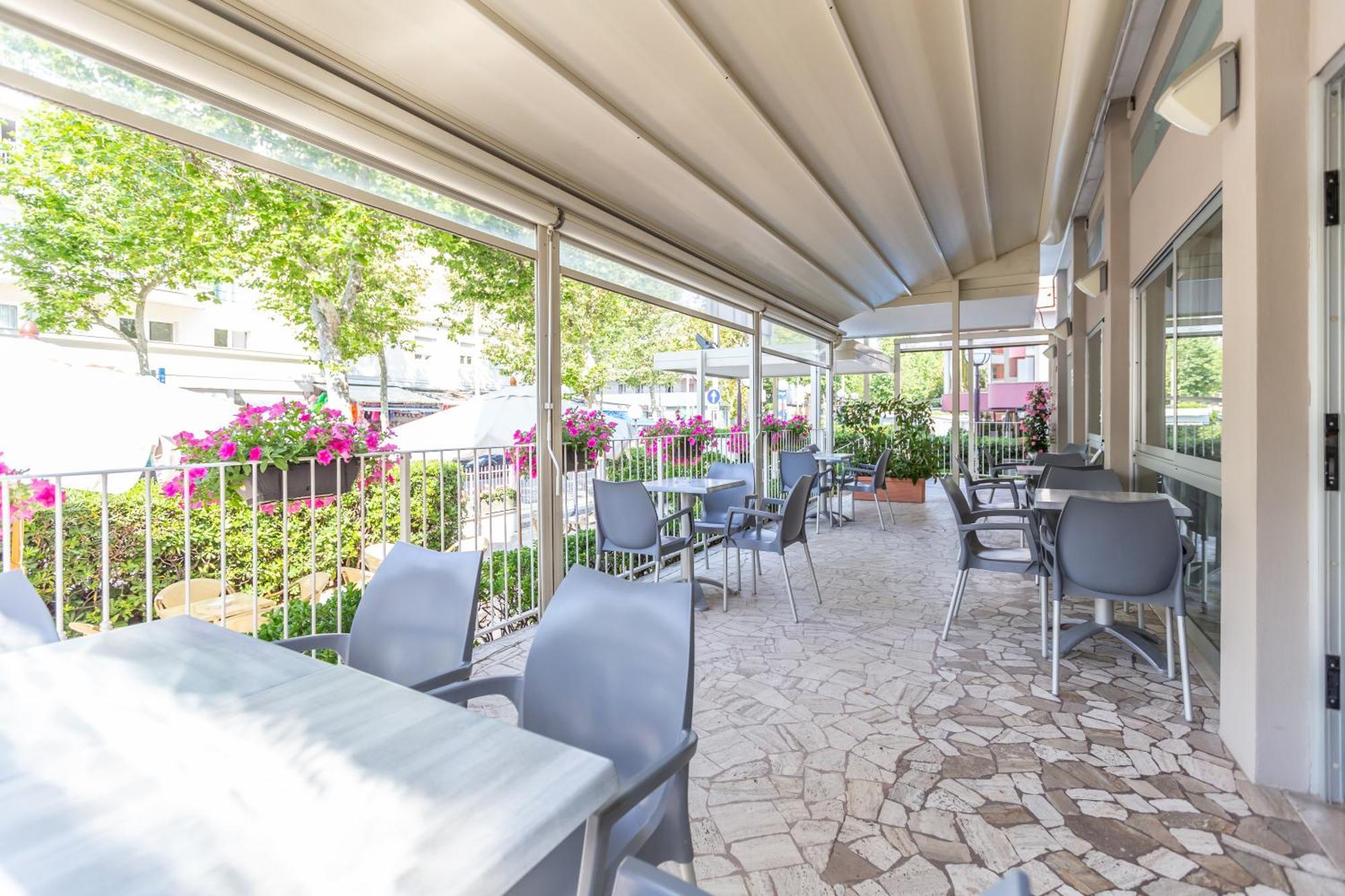 Hotel Haway Rimini Exterior photo